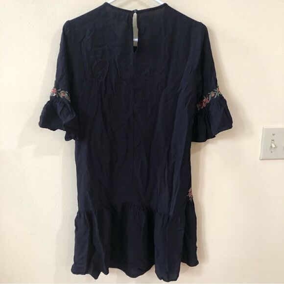 Velvet Graham and Spencer Dress - Picture 6 of 8